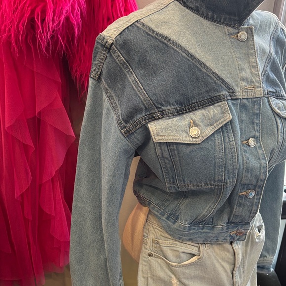 SOLD 🩷🩷🩷Wild fable Light Blue Denim Jean Jacket - Picture 5 of 8